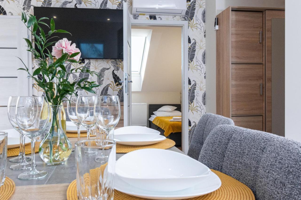 Apartamenty Jantar Łeba Exteriör bild